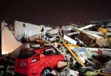 У США вирує торнадо: загинуло понад 20 людей, є руйнування