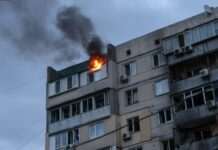 Влада: у Києві внаслідок атаки РФ пошкоджено 9 будинків, дві школи, 26 автомобілів, відділення «Укрпошти», котельня і ЛЕП