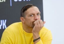 Найкращий боксер 2005 року назвав єдиного важковаговика, який може перемогти Усика