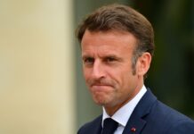 Макрон відреагував на пропозицію про Стамбул: Путін усе ще хоче виграти час