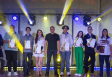 Мер Кам’янського нагородив переможців інтелектуальних змагань “VIVA! Найрозумніші!”