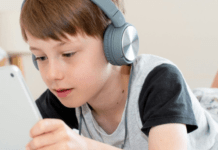 В Україні хочуть посилити контроль за мовою в соцмережах