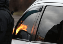 Погрожував ножем і пістолетом: на Дніпропетровщині чоловік напав на 16-річного підлітка