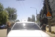 У Запоріжжі патрульні організували супровід машини, в якій знаходилася дитина з високою температурою