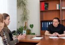 Міський голова Камʼянського Андрій Білоусов провів особистий прийом громадян: з якими питаннями звертались мешканці міста