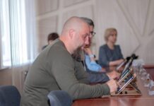 У Камʼянському провели чергове засідання виконкому: вирішували 45 питань