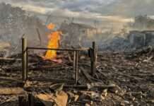 Авіаудар РФ по Куп’янську: є поранені, масштабні руйнування та пожежі