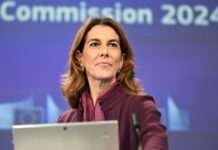 ЄС очікує участі Путіна в переговорах із Зеленським та попереджає про нові санкції