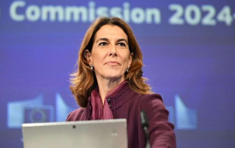 ЄС очікує участі Путіна в переговорах із Зеленським та попереджає про нові санкції