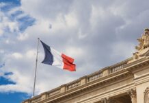 Отримати громадянство Франції стане важче: нові жорсткі правила з 2026 року