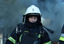 У Києві на території Гідропарку велика пожежа: що відомо