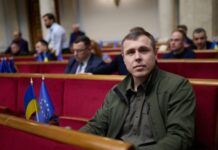 Костенко про рапорт Драпатого: «Ми не можемо втратити легендарного командира»