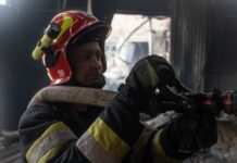 Пожежа триває тільки на Оболоні: рятувальники назвали наслідки удару по Києву