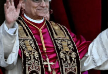 Путін поскаржився Папі Римському на Україну під час першої телефонної розмови