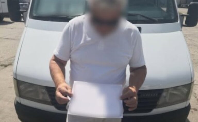 Проігнорував заборонений сигнал світлофора: патрульні Запоріжжя розшукали водія маршрутки