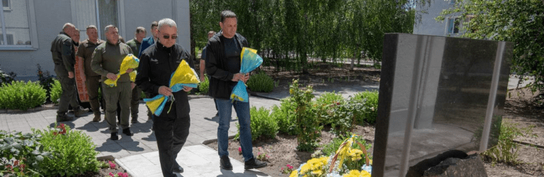 У Кам’янському відкрили меморіал пам’яті загиблим захисникам України