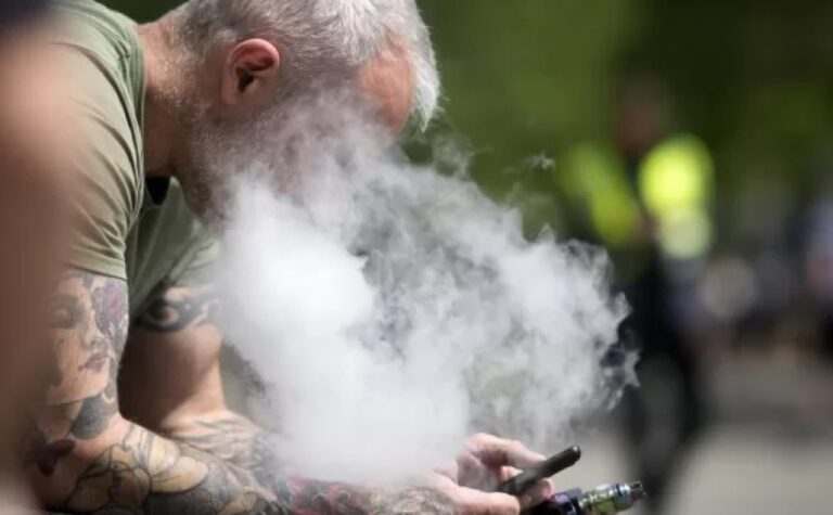 В Україні можуть повністю заборонити продаж електронок і все, що з ними пов’язане