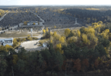 На Київщині відкрили Національне військове кладовище: люди вийшли на протест