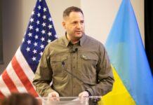 США не тиснуть на Україну з вимогою поступитися територіями Росії – Єрмак