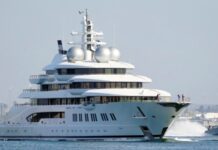 Влада США виставила на аукціон конфісковану супер’яхту російського мільярдера Керімова