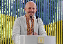 Україна повернула з полону РФ журналіста Хилюка та ексмера Херсона