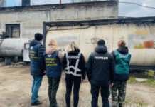 У Запоріжжі викрито організовану групу, яка виготовляла фальсифіковане пальне та забруднювала землю