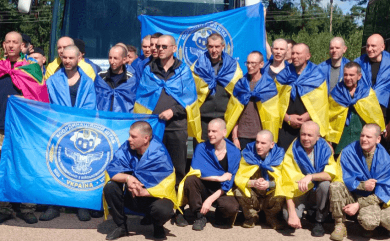 «Наші – вдома!»: ще 84 українці повернулися з полону