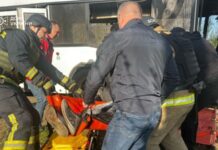 Атаки РФ на Дніпропетровщині: влада повідомляє про двох постраждалих та десятки пошкоджених будинків