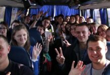 Довга подорож автобусом: 10 порад, як зробити поїздку комфортною