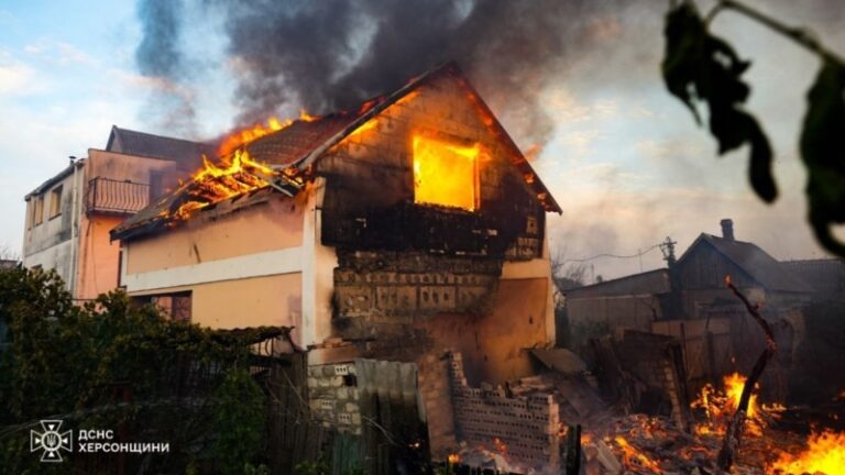 У Херсоні внаслідок російського обстрілу загинула літня жінка – ОВА