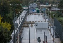 ЗМІ: Естонія почала встановлювати загородження на мосту на кордоні з Росією