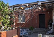 Семеро людей отримали поранення у Нікопольському районі на Дніпропетровщині: правоохоронці документують наслідки російських обстрілів