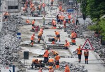 Пенсіонерів залучатимуть до суспільно корисних робіт: які умови та оплата