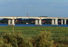 ОВА: через сьогоднішній авіаудар по мосту в Херсоні загинула людина