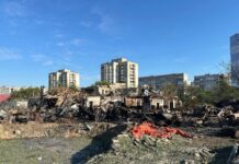 Ракетний удар по Миколаєву: з’явились фото наслідків влучання по житловому району