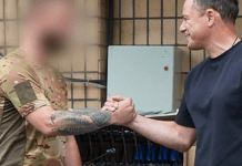 Мер Кам’янського передав захисникам FPV-дрони