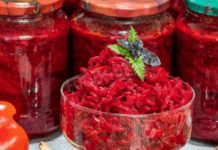 Літо в банці: простий рецепт борщової заправки, щоб насолоджуватися смаком свіжих овочів цілий рік