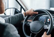 Як діяти під час повітряної тривоги в авто: інструкція, яку мають знати всі