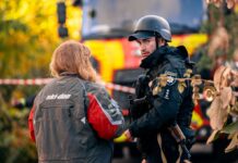 Вдарив 5 людей ножем, здійняв пожежу: під Кривим Рогом поліції довелося знешкодити чоловіка