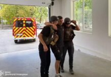 У Нікопольському районі внаслідок російського обстрілу травмовано рятувальника