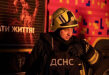 Двоє поранених і зруйновані квартири: що відомо про атаку РФ на Чугуїв