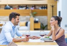 5 тем, які зіпсують навіть ідеальне побачення: про що говорити не варто