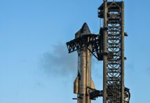 Ракета Маска Starship пройшла десяте випробування після низки невдач: що відомо