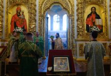 Пострадянська традиція: священник пояснив, як і чому ПЦУ “відзначає” 1 вересня