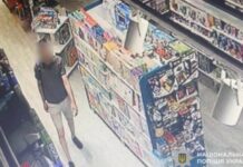 Поліція Дніпра затримала підозрюваного у крадіжці в торгівельному центрі
