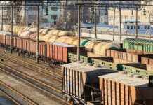 На Дніпропетровщині підлітки залізли на дах зерновоза і їх вдарило струмом: один із них загинув