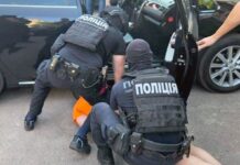 У Києві затримали паліїв військових авто, які хотіли заробити легких грошей