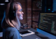 Українка зробила революцію в програмуванні ще у 1950: її підручником користувалися на Заході