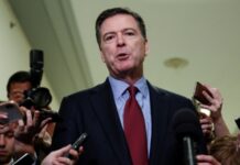 У США висунули звинувачення колишньому директору ФБР Комі