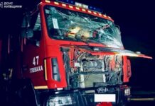 ДСНС: війська РФ на Київщині повторно вдарили по об’єкту, на якому працювали рятувальники